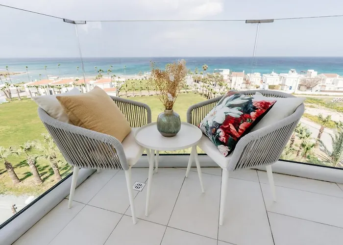 Hotel At Herbal Boutique &