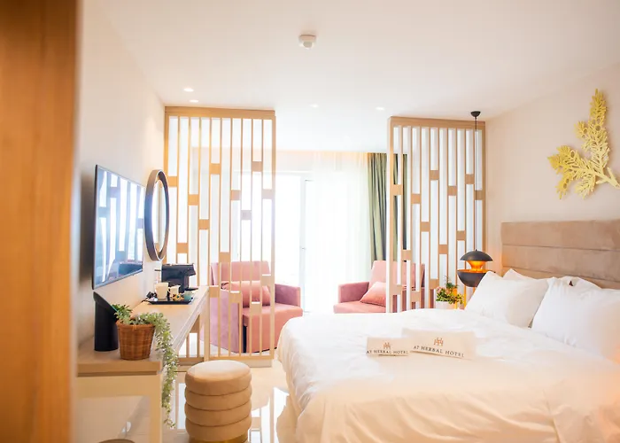 Hotel At Herbal Boutique & 5*