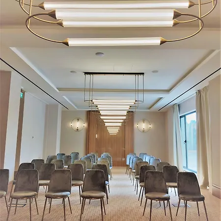 Hotel At Herbal