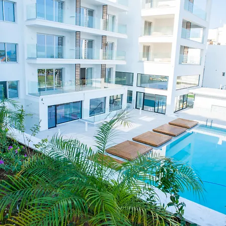 호텔 At Herbal Boutique &