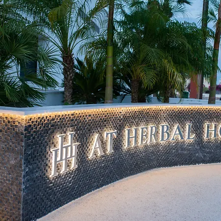 At Herbal Boutique & 5* بروتاراس