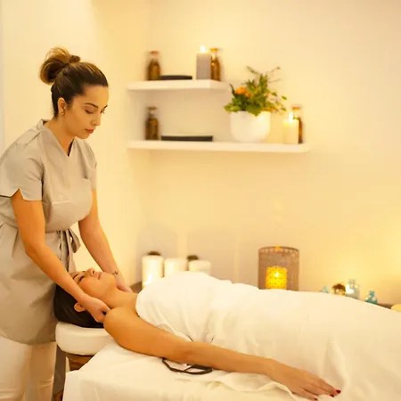 Hotel At Herbal Boutique &