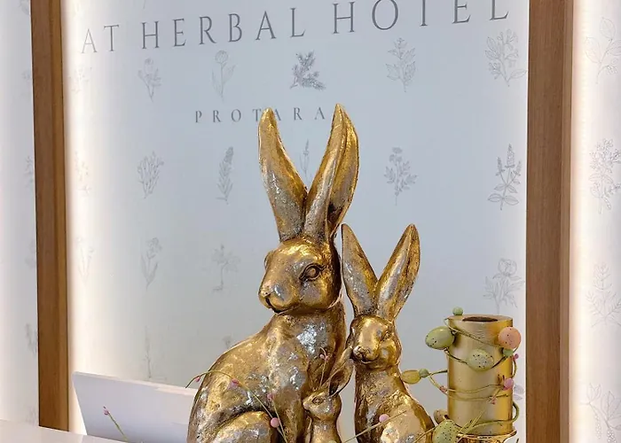 At Herbal Boutique & מלון