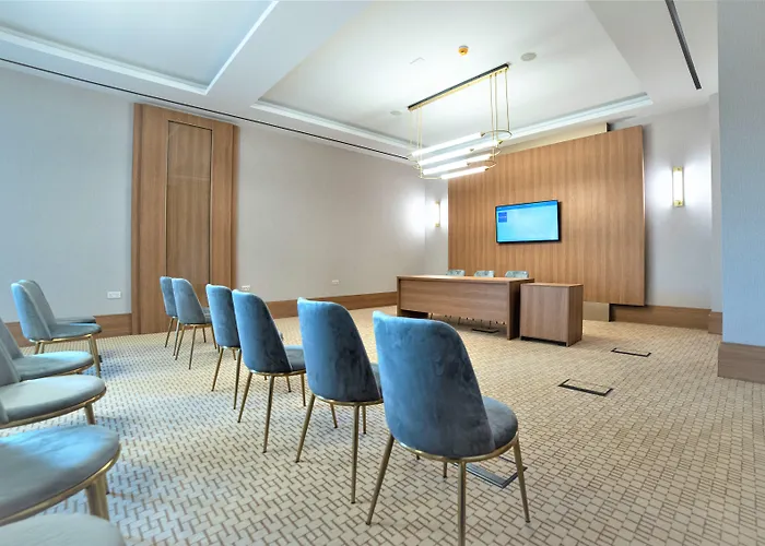 Hotel At Herbal Boutique &